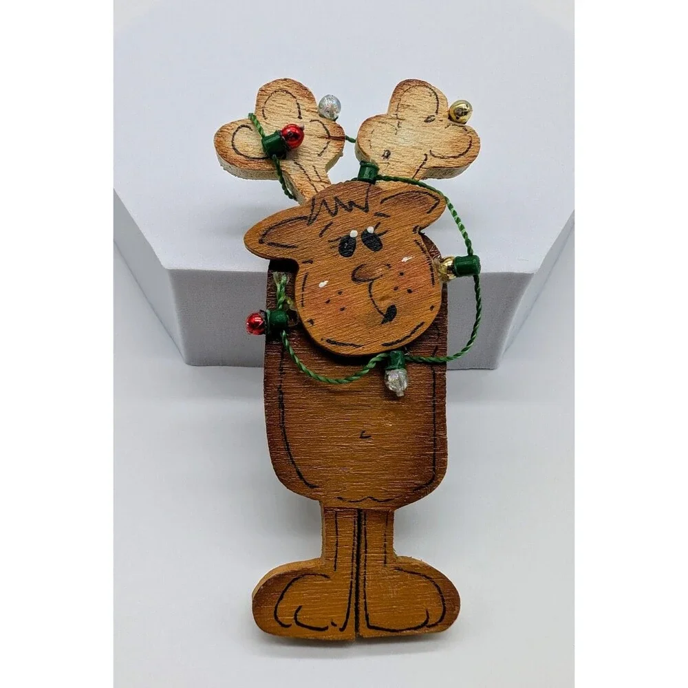Vtg Artisan Reindeer Brooch Pin Signed Christmas Winter Holiday